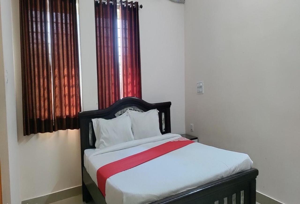 Anjaneya Comforts Shimoga Bagian luar foto